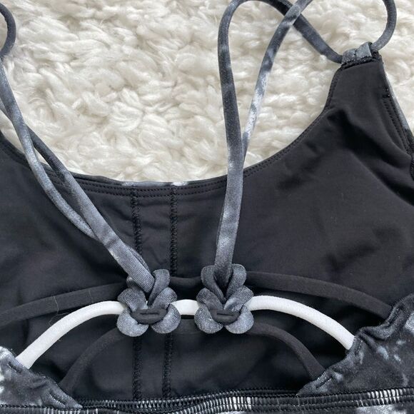 Lululemon Sunshine Salutation Sports Bra Knotted Back - Picture 5 of 7